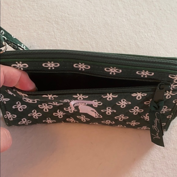 Vera Bradley MSU wristlet - Picture 3 of 4